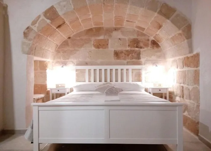 Via Indelli 28 アパート